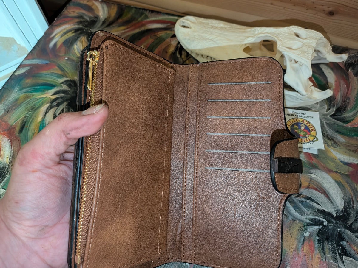 Genuine Wild Louisiana Alligator Women’s Clutch Wallet – Stitchless Exotic Leather Master Organizer (25+ Card Slots)