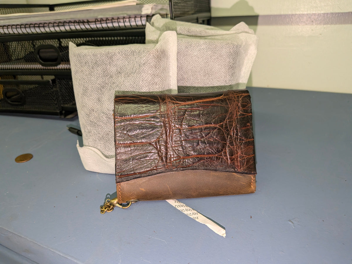 Genuine Wild Louisiana Alligator Trifold Chain Wallet – Handcrafted Brown Leather Men's Wallet with Hidden Stitching & Zip Pocket